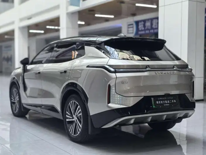 Lynk & Co 08 EM-P 2025 Model 220 4WD Performance Halo – фото 5