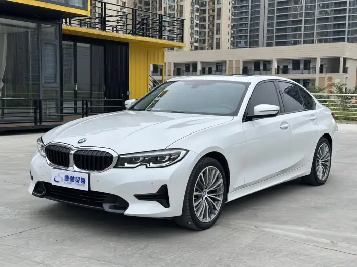 BMW 3 Series 2022 Model 320i Sports Set – фото 1