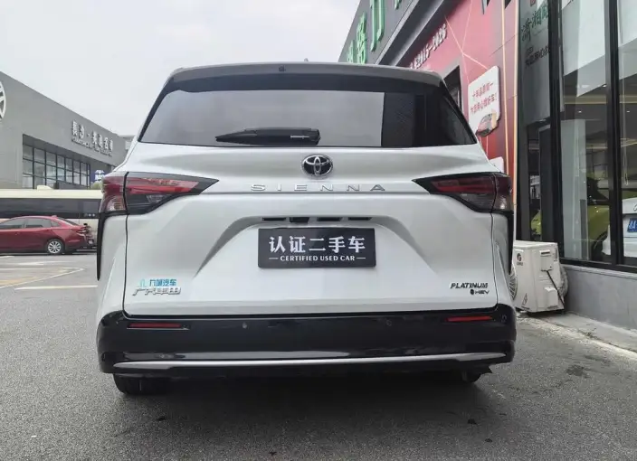Toyota Sienna 2024 Model Hybrid 2.5L Platinum edition – фото 6