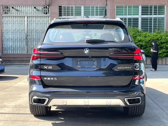 BMW X5 2023 Model xDrive30Li Exclusive Model M Sports Set – фото 3