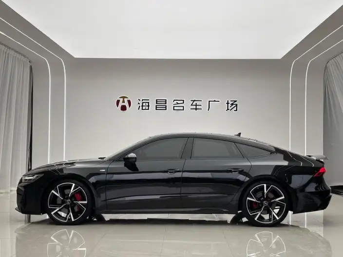 Audi A7 2024 Model 55 TFSI quattro Exclusive Model
