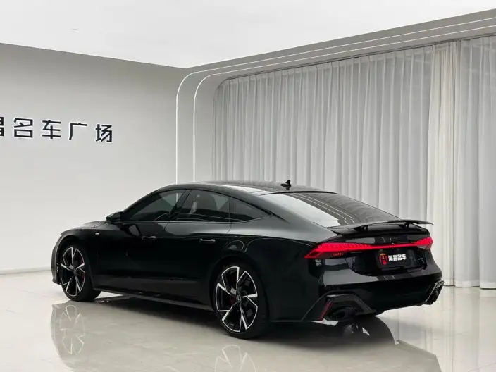 Audi A7 2024 Model 55 TFSI quattro Exclusive Model – фото 5