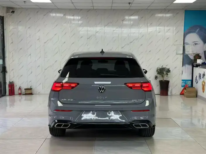 Volkswagen Golf 2024 Model 280TSI DSG R-Line 50 Legend Edition – фото 5