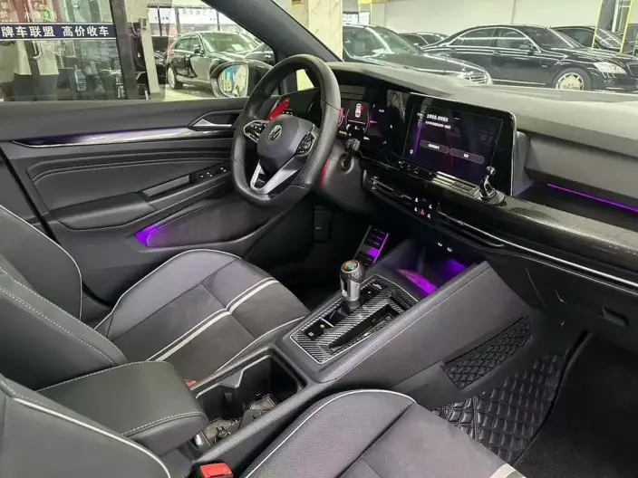 Volkswagen Golf 2024 Model 280TSI DSG R-Line 50 Legend Edition – фото 7
