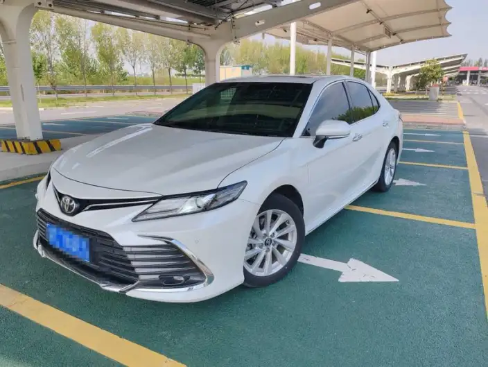Toyota Camry 2023 Model 2.0G Deluxe Edition