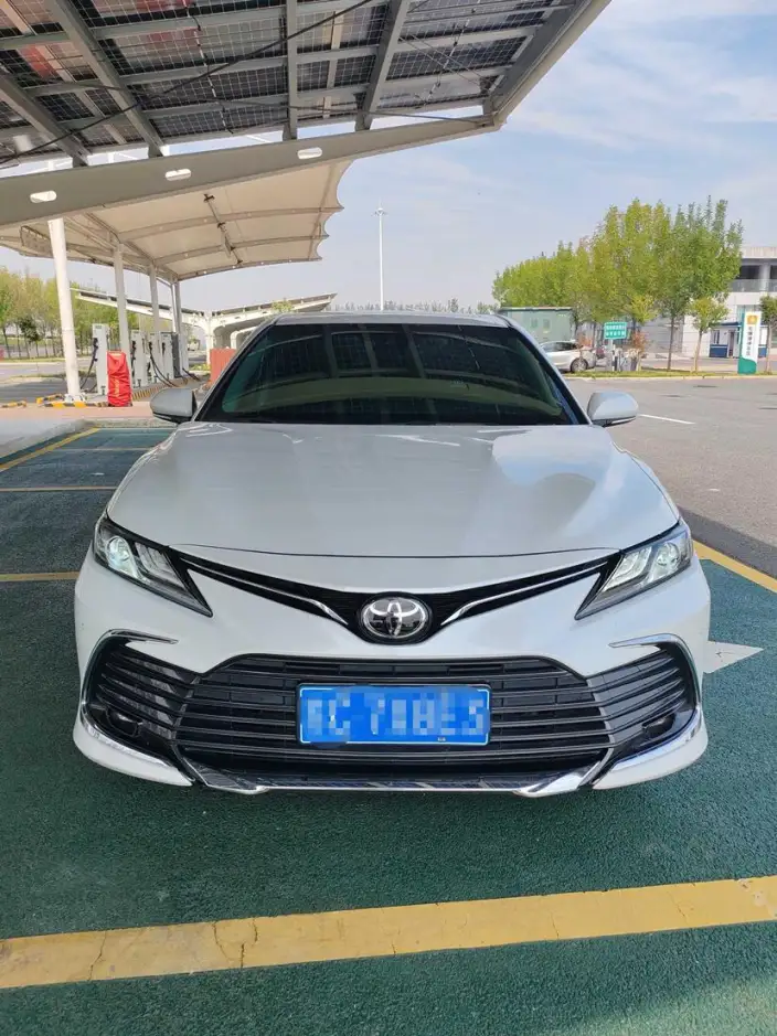 Toyota Camry 2023 Model 2.0G Deluxe Edition