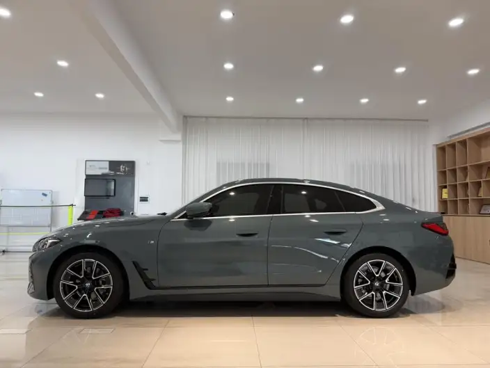 BMW 4 Series 2024 Model 425i Gran Coupe M Sports Set – фото 3