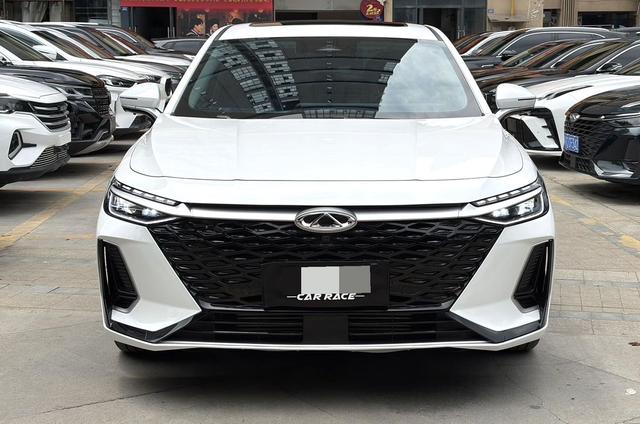 Chery Arrizo 8 2024 модификация 1.6TGDI DCT Spirior – фото 2