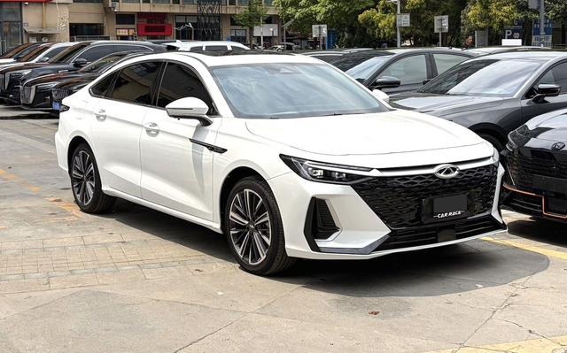 Chery Arrizo 8 2024 модификация 1.6TGDI DCT Spirior – фото 3