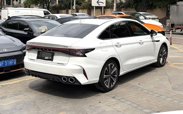 Chery Arrizo 8 2024 модификация 1.6TGDI DCT Spirior – фото 4