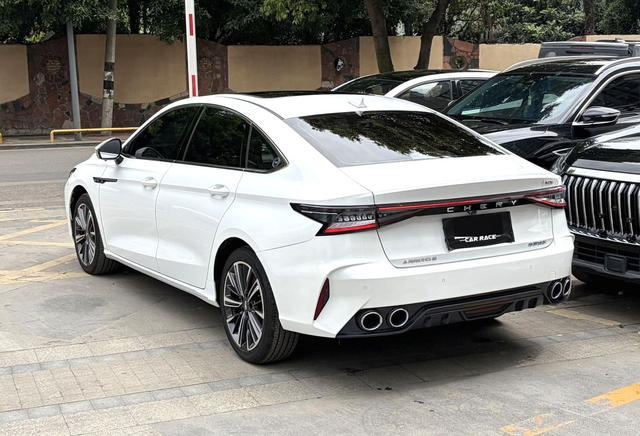Chery Arrizo 8 2024 модификация 1.6TGDI DCT Spirior – фото 6
