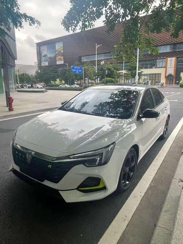 Roewe i6 MAX 2020 300TGI Automatic Cool Skylight Supreme Edition