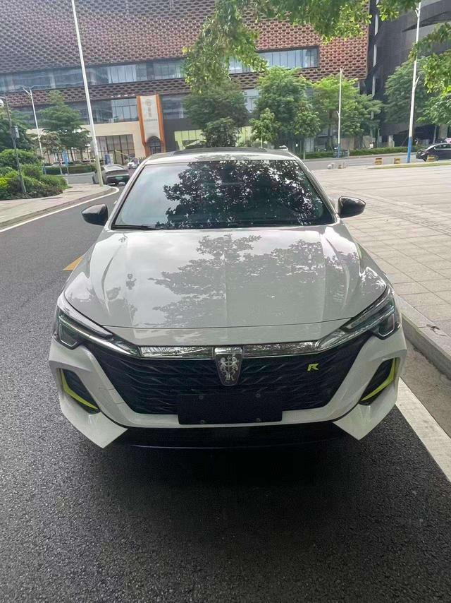 Roewe i6 MAX 2020 300TGI Automatic Cool Skylight Supreme Edition – фото 2