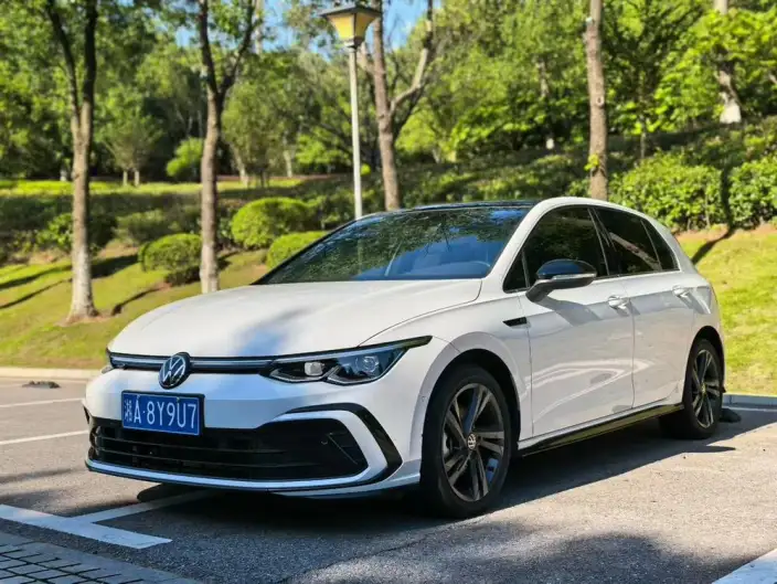 Volkswagen Golf 2024 Model 280TSI DSG R-Line 50 Legend Edition