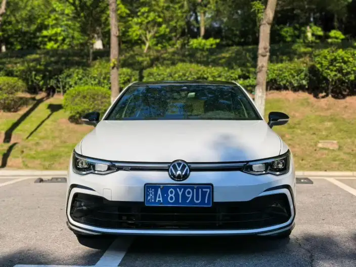 Volkswagen Golf 2024 Model 280TSI DSG R-Line 50 Legend Edition