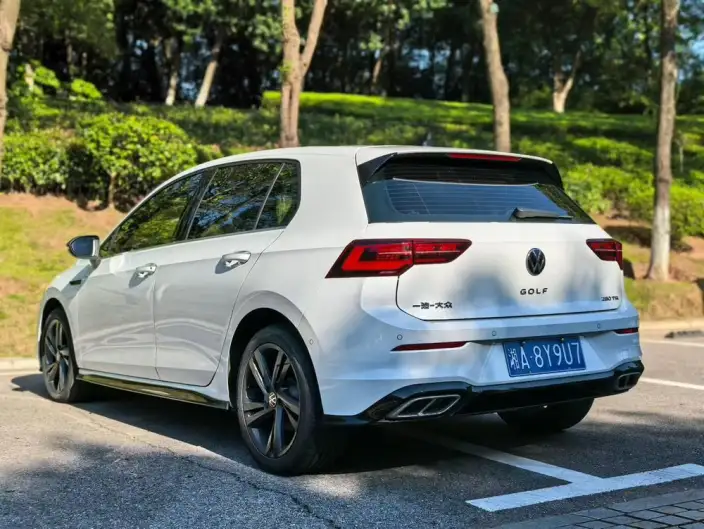 Volkswagen Golf 2024 Model 280TSI DSG R-Line 50 Legend Edition