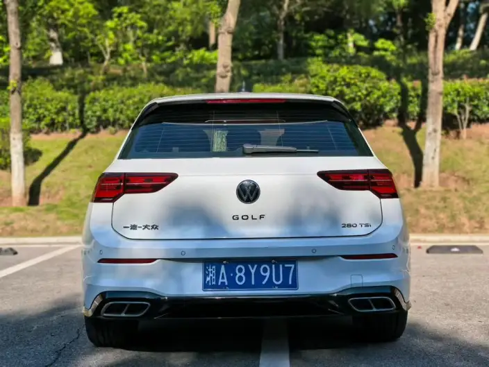 Volkswagen Golf 2024 Model 280TSI DSG R-Line 50 Legend Edition – фото 5