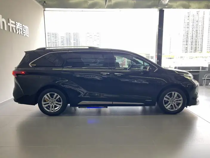 Toyota Sienna 2021 Model 2.5L Hybrid Platinum edition – фото 8