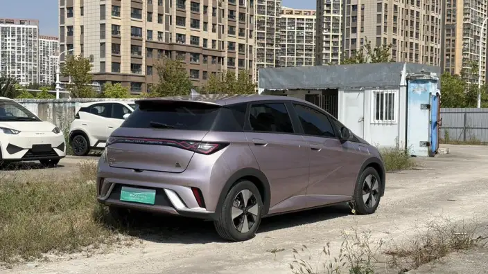 BYD Dolphin 2023 Model Fashion Edition – фото 7