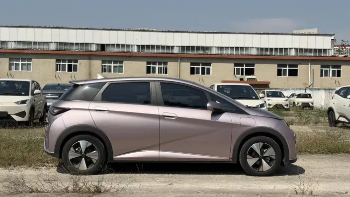 BYD Dolphin 2023 Model Fashion Edition – фото 8