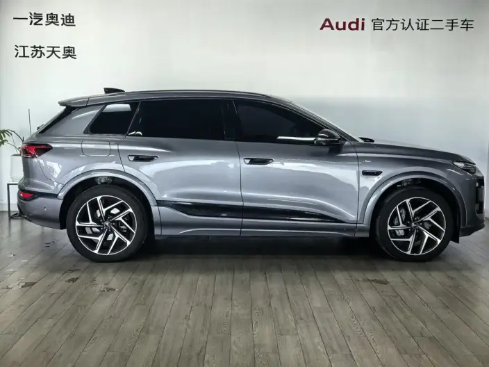 AUDI Q6L e-tron 2026 Model First Edition Pilot Edition – фото 5