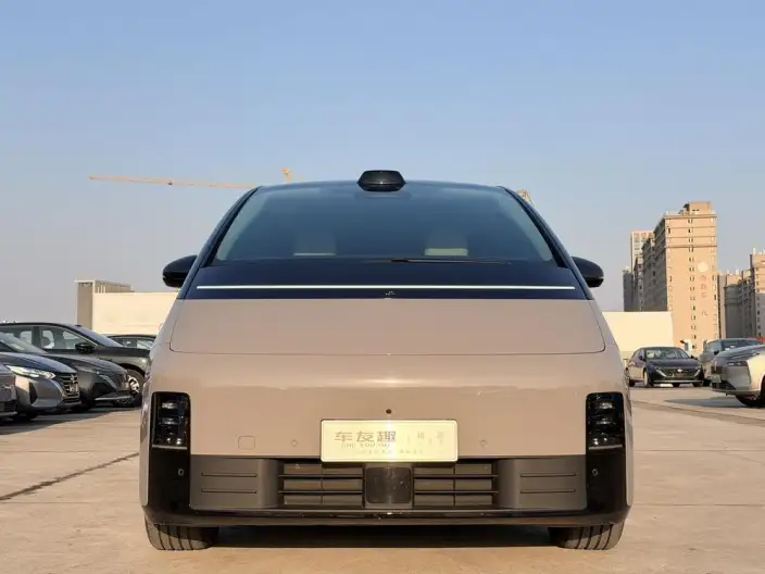Li Auto MEGA 2024 Model Ultra Edition – фото 2