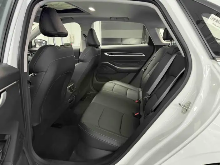 Geely Emgrand 2025 Model No. 4 Gen 1.5L CVT Star Glory Edition – фото 10