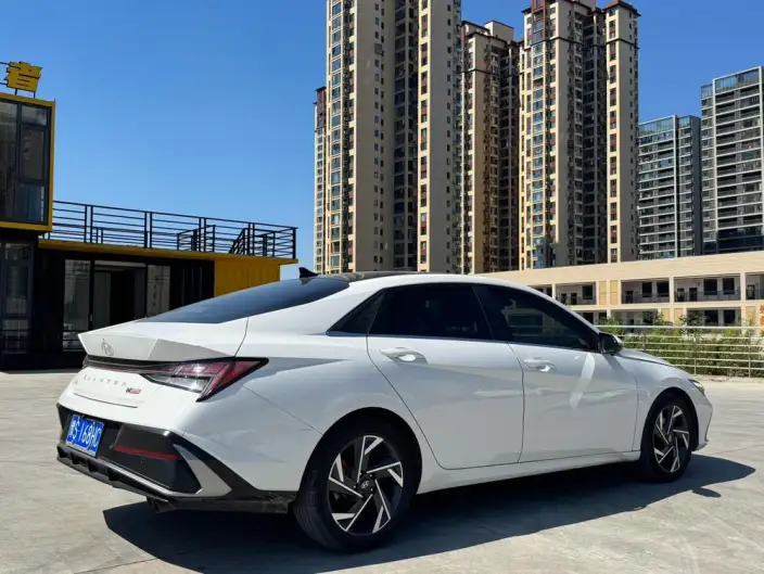 Hyundai Ioniq 2023 Model 1.5L CVT LUX Premium Edition – фото 6