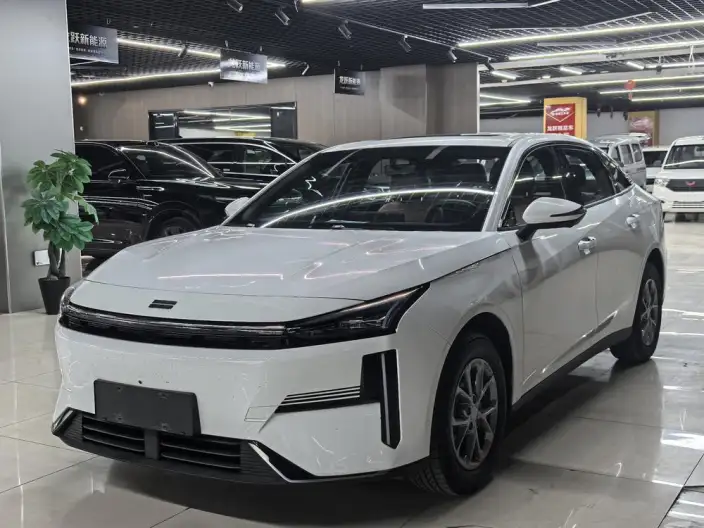 Geely Galaxy L6 2025 Model 1.5 EM-i DHT 60KM Tiggo Edition