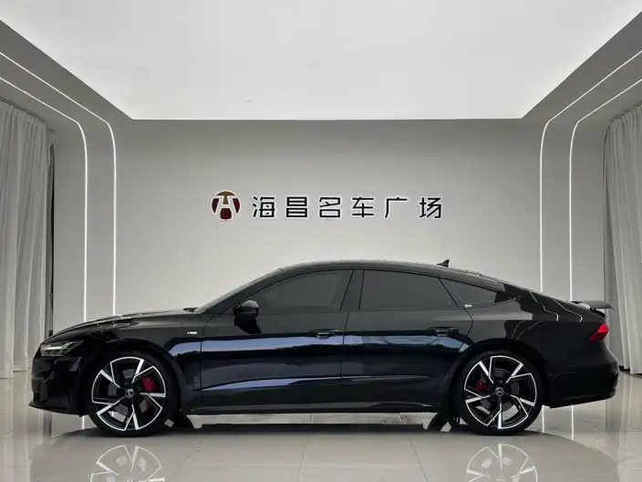 Audi A7 2024 Model 55 TFSI quattro Exclusive Model