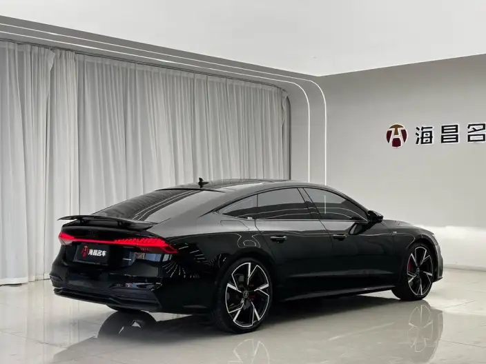 Audi A7 2024 Model 55 TFSI quattro Exclusive Model – фото 7