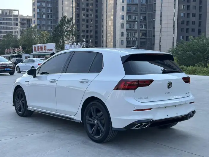 Volkswagen Golf 2021 Model 280TSI DSG R-Line – фото 5