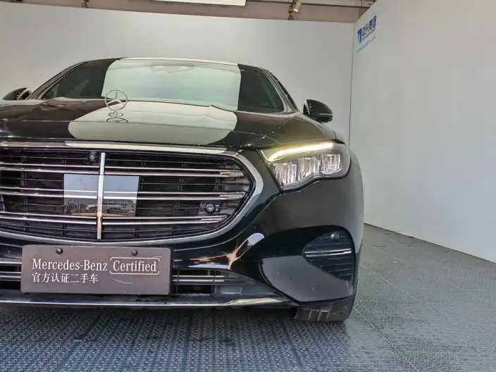 Mercedes-Benz E-Class 2024 Model E 300 L Luxury Model sedan – фото 10