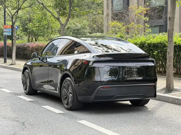 Model Y 2026 Model Rear-wheel drive version