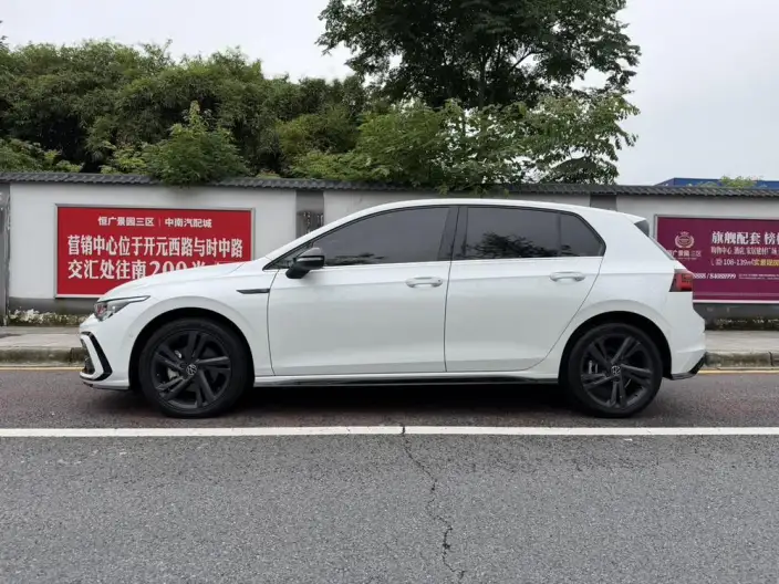 Volkswagen Golf 2021 Model 280TSI DSG R-Line