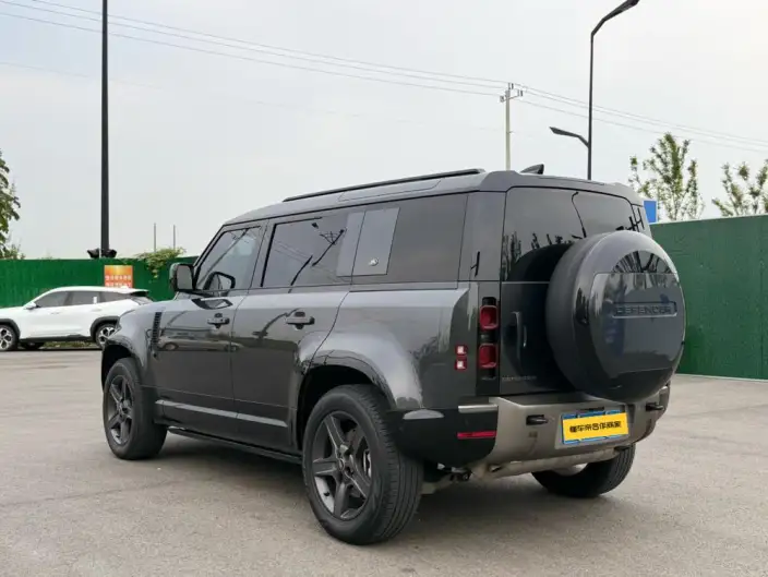 Land Rover Defender 2024 Model 110 3.0T P400 X-Dynamic HSE – фото 5