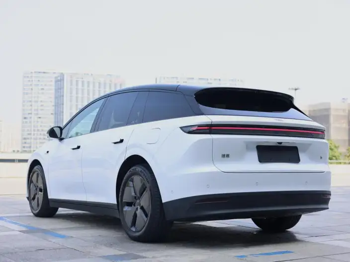 Li Auto i6 2025 Model 2WD Standard Edition – фото 5