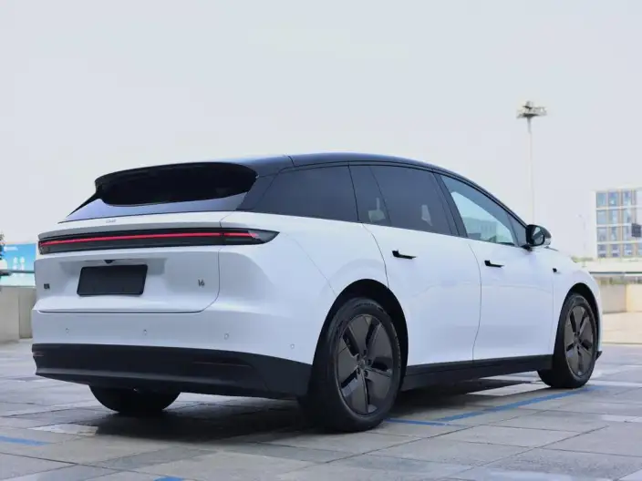 Li Auto i6 2025 Model 2WD Standard Edition – фото 7