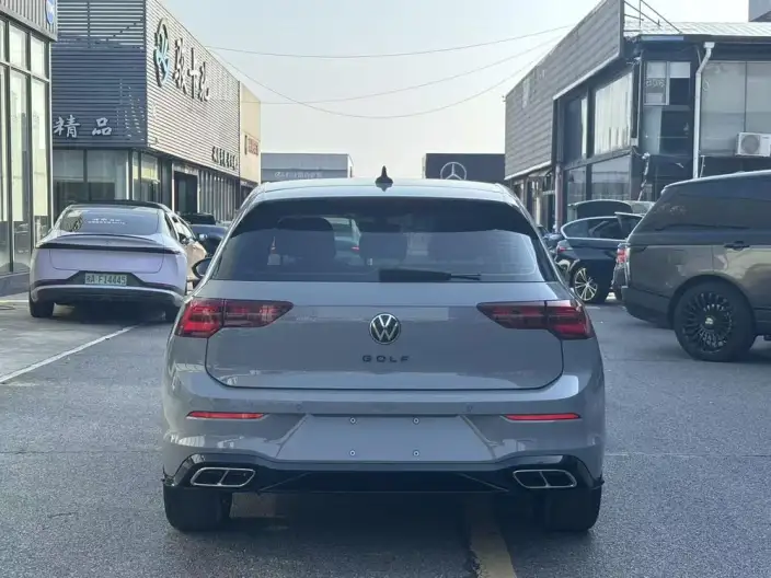 Volkswagen Golf 2023 Model 280TSI DSG R-Line Lite – фото 5