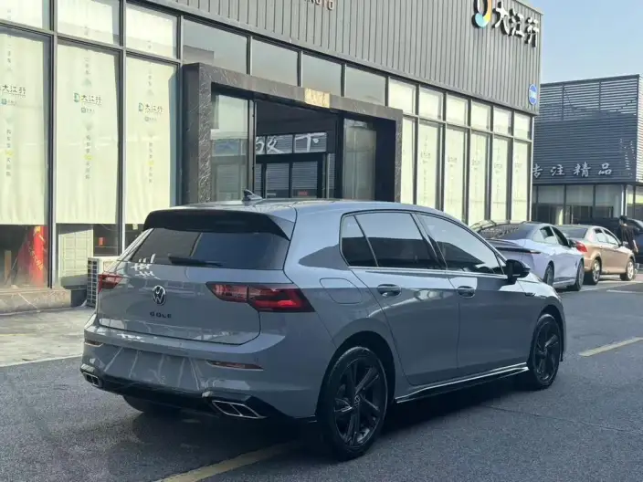 Volkswagen Golf 2023 Model 280TSI DSG R-Line Lite – фото 6