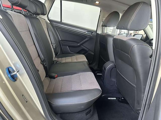 Volkswagen C-TREK Модель 2018 года 1.5L автоматическое Com f ort – фото 5