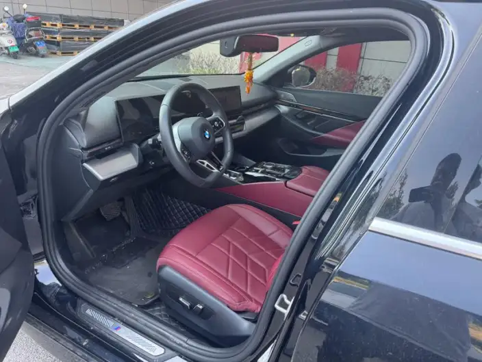 BMW 5 Series 2024 Model 530Li Leading Model M Sports Set – фото 8