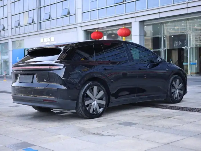 Li Auto i6 2025 Model 4WD Standard Edition – фото 6