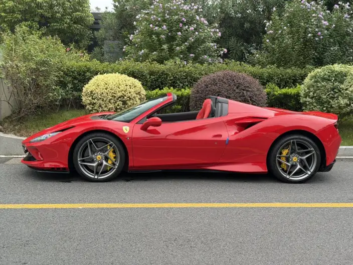 Ferrari F8 2020 Model Spider 3.9T V8 – фото 3
