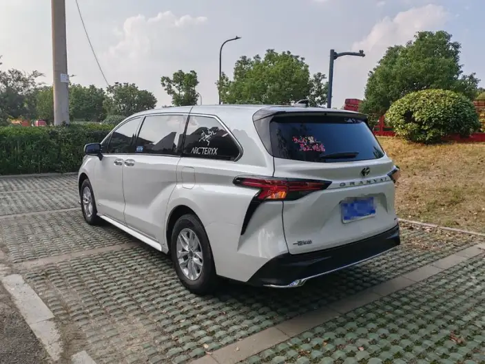 Granvia 2024 Model Intelligent Hybrid 2.5L 2WD Comfort Edition