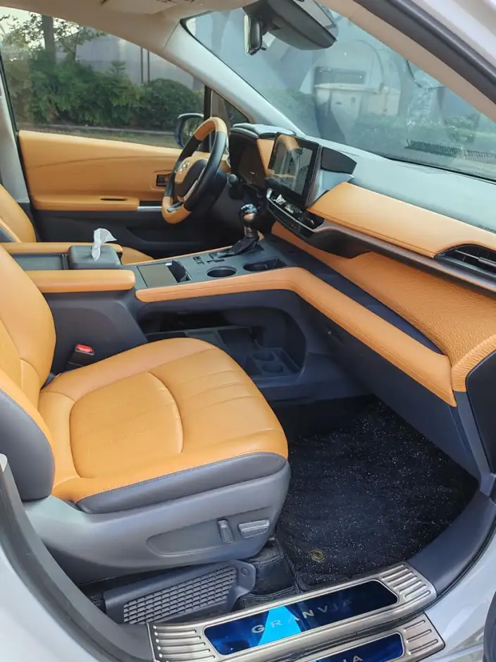 Granvia 2024 Model Intelligent Hybrid 2.5L 2WD Comfort Edition – фото 7