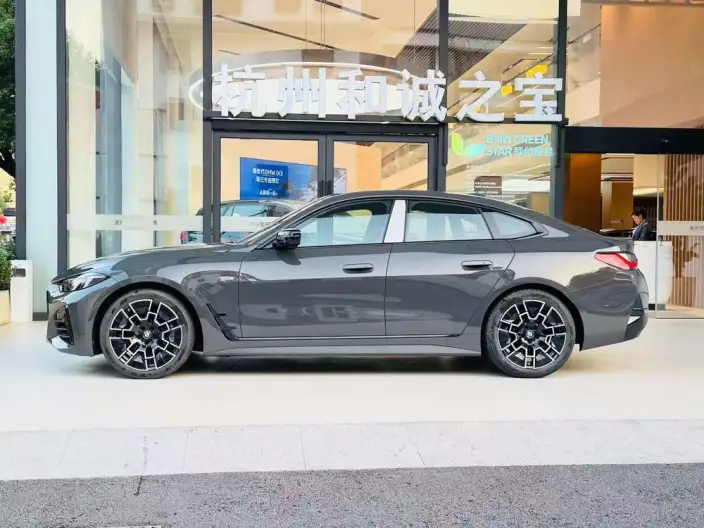 BMW 4 Series 2024 Model 430i Gran Coupe M Sports Night Set – фото 3