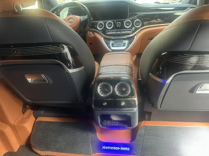 Viano 2024 Model 2.0T Elite Edition 7 seat – фото 9