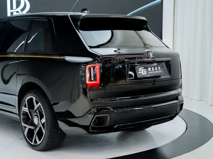 Cullinan 2025 Model Series II Black Badge – фото 4