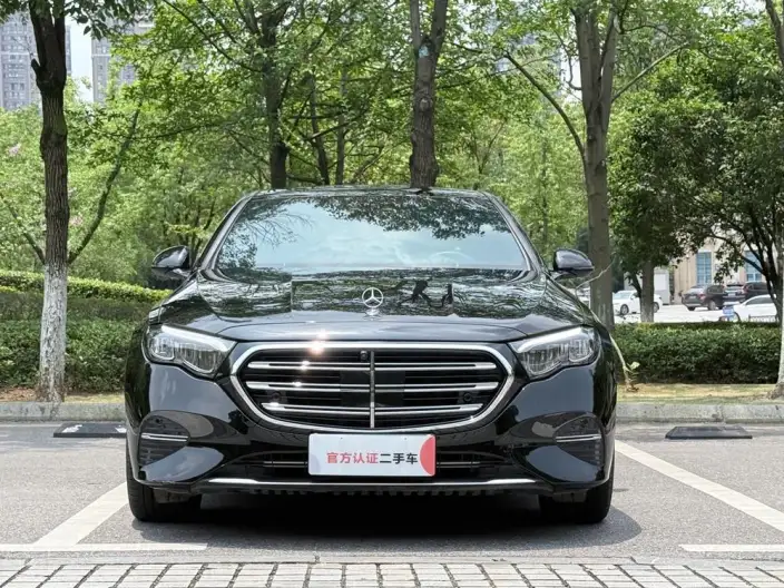 Mercedes-Benz E-Class 2024 Model E 300 L Luxury Model sedan – фото 2